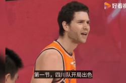 包含德布劳内场边指挥情绪激动，孙兴慜队员怒摔水瓶的词条